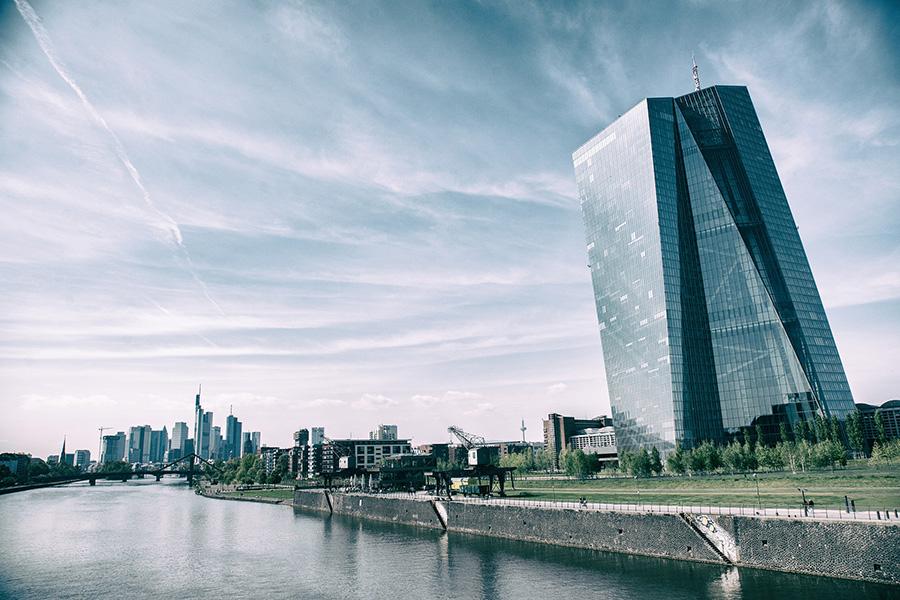 tirocinio foto banca centrale europea francoforte per laureati