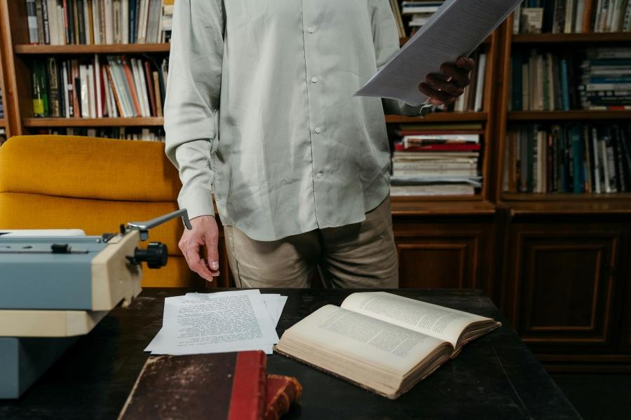 Evento e incontri in biblioteca per la presentazione di un libro