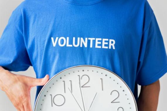 volunteer turchia con orologio 